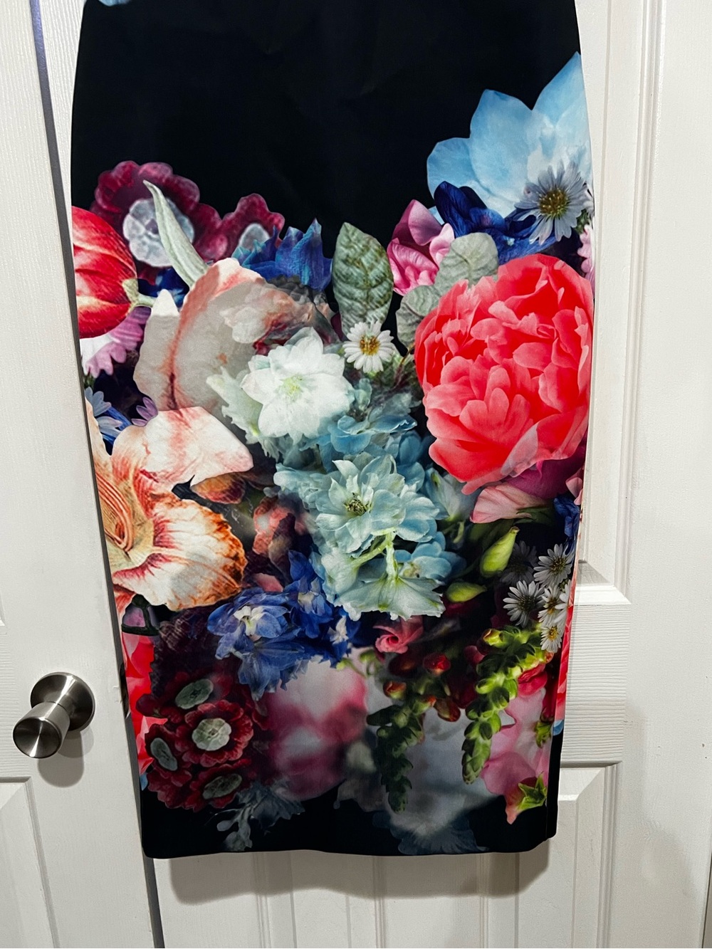 NWT TED BAKER BLACK BRYNEE FLORAL SCUBA SHEATH DRESS SIZE 2(TED BAKER) - Picture 6 of 14